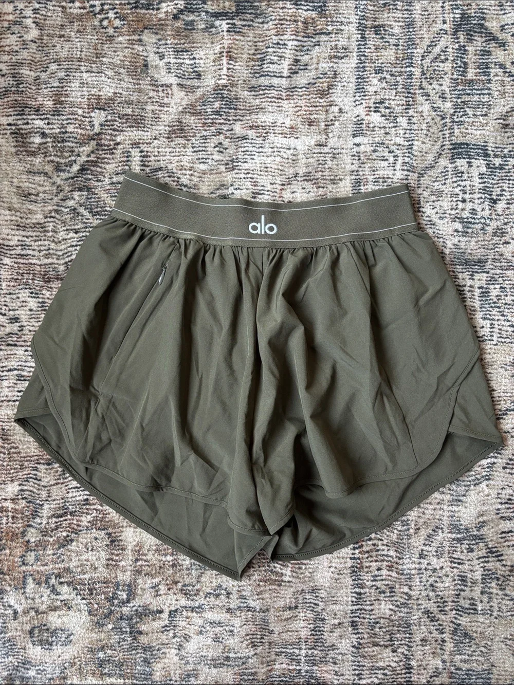 Alo match point shorts
